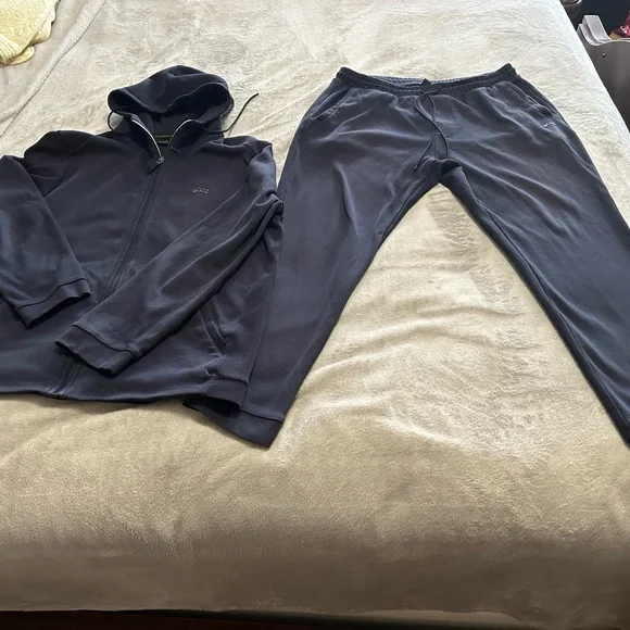 Boss Navy Jacket ant jogger - Picture 3 of 16
